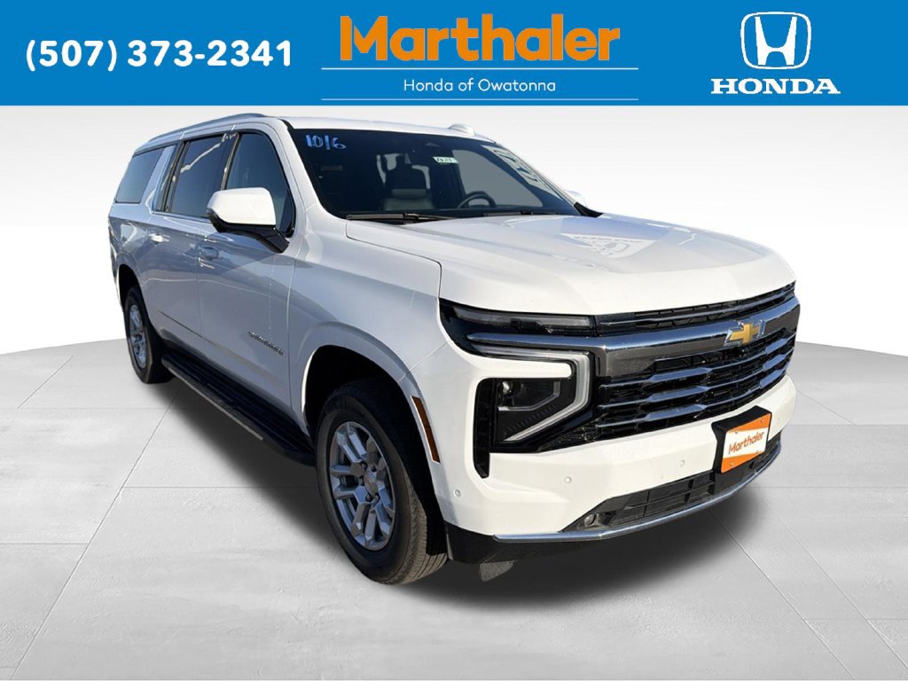 Used 2026 Chevrolet Suburban LT w/ Comfort Package AWD/4WD image 7