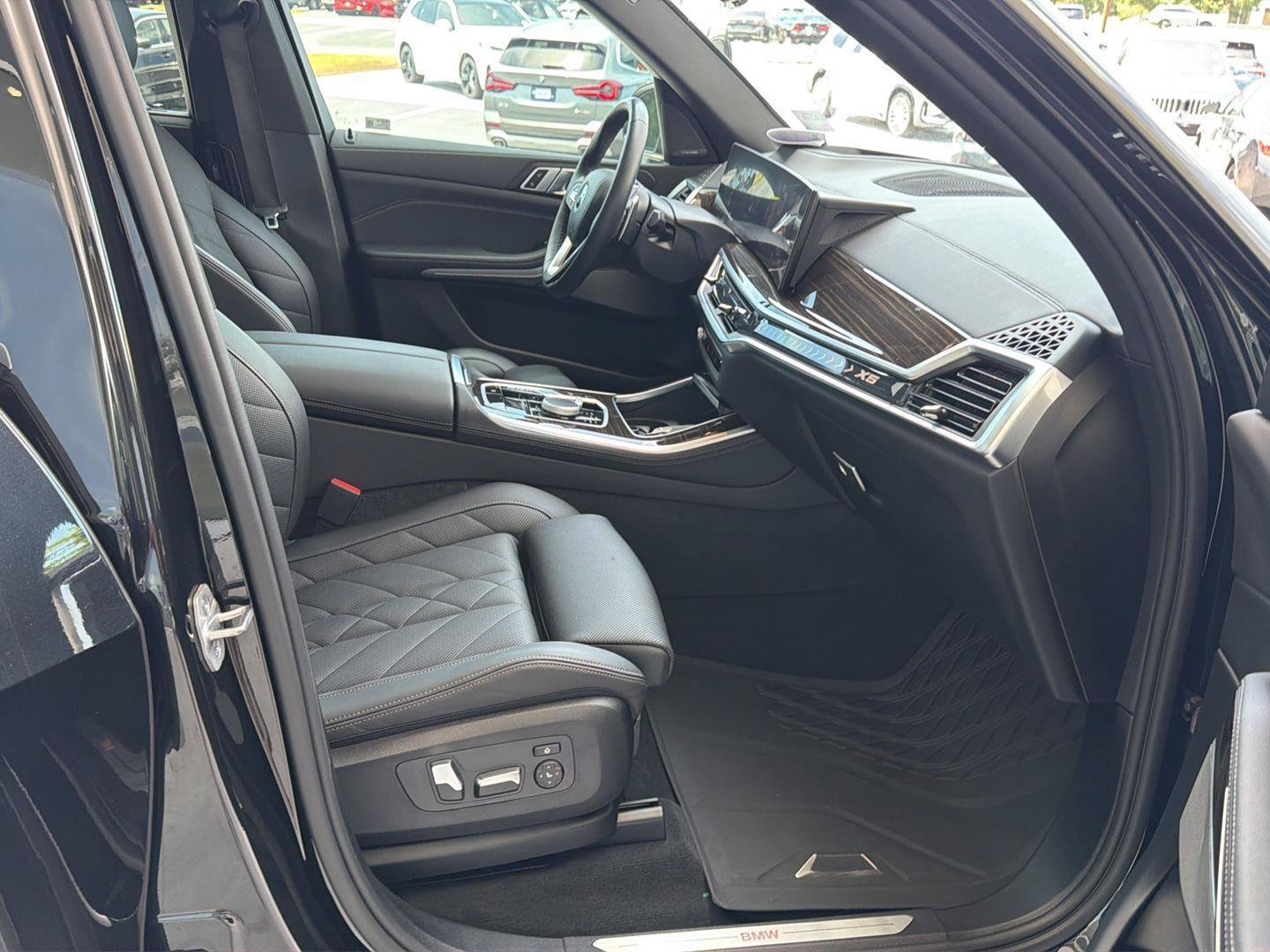 Certified 2024 BMW X5 sDrive40i w/ Premium Package RWD image 13