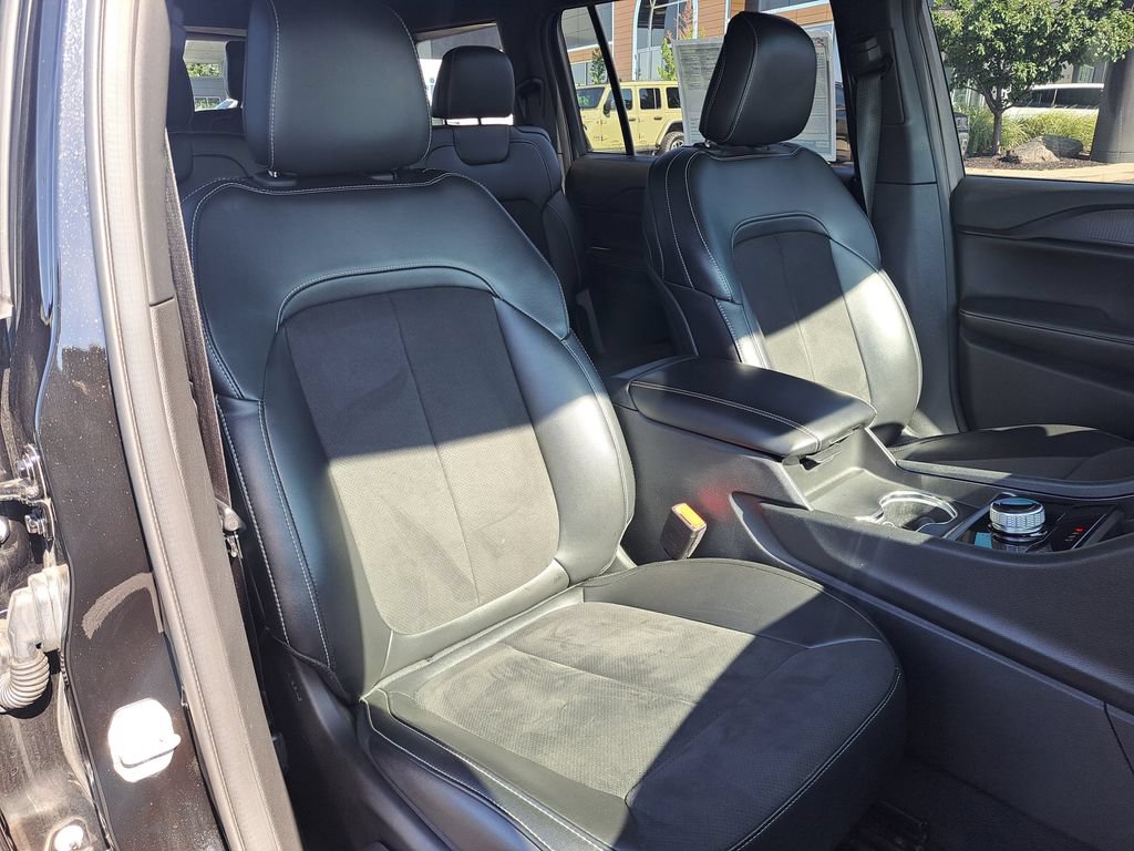 Certified 2024 Jeep Grand Cherokee L Altitude AWD/4WD image 33