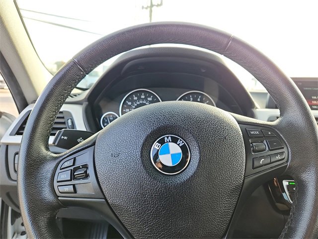 Used 2018 BMW 320i xDrive Sedan image 12
