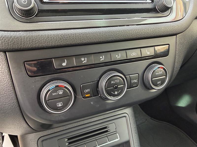 Used 2017 Volkswagen Tiguan Sport image 13