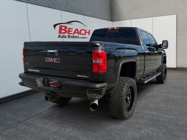Used 2015 GMC Sierra 2500 Denali w/ Duramax Plus Package image 13