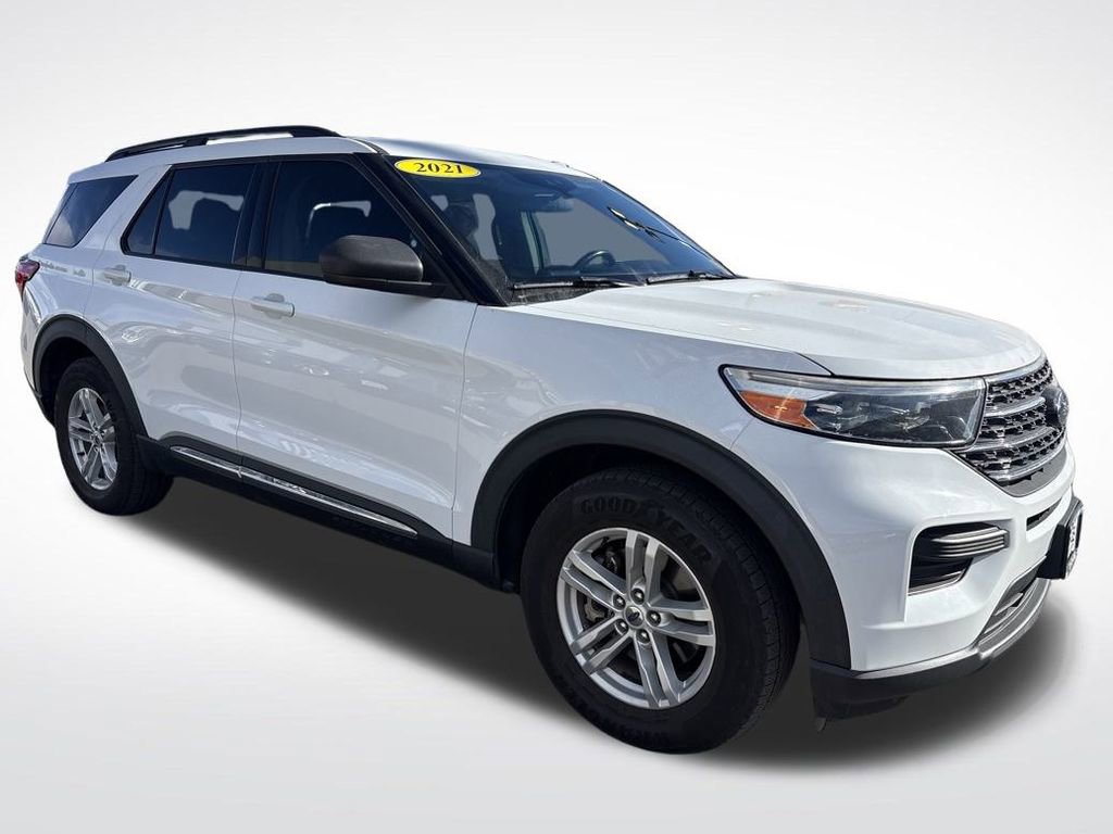 Used 2021 Ford Explorer XLT w/ Class III Trailer Tow Package image 7