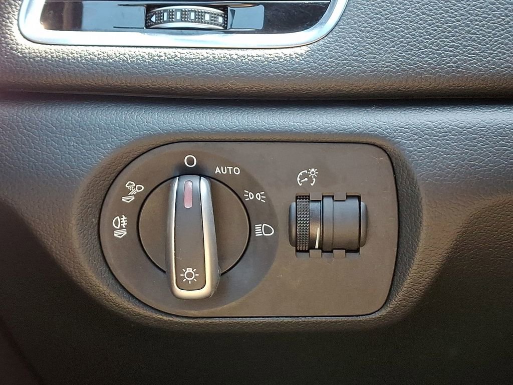 Used 2017 Audi Q3 2.0T Premium w/ Convenience Package image 26