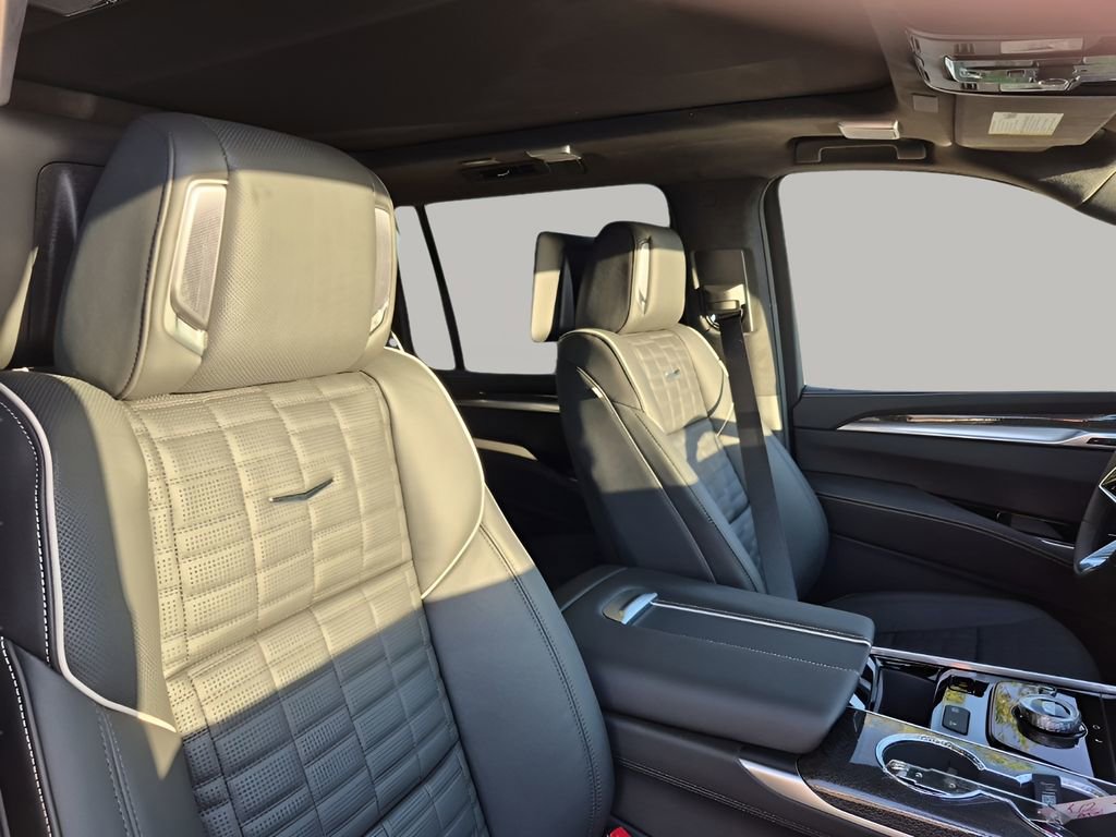 New 2026 Cadillac Escalade ESV V image 15