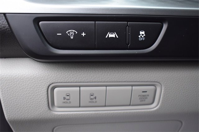 Certified 2024 Kia Carnival LX image 22