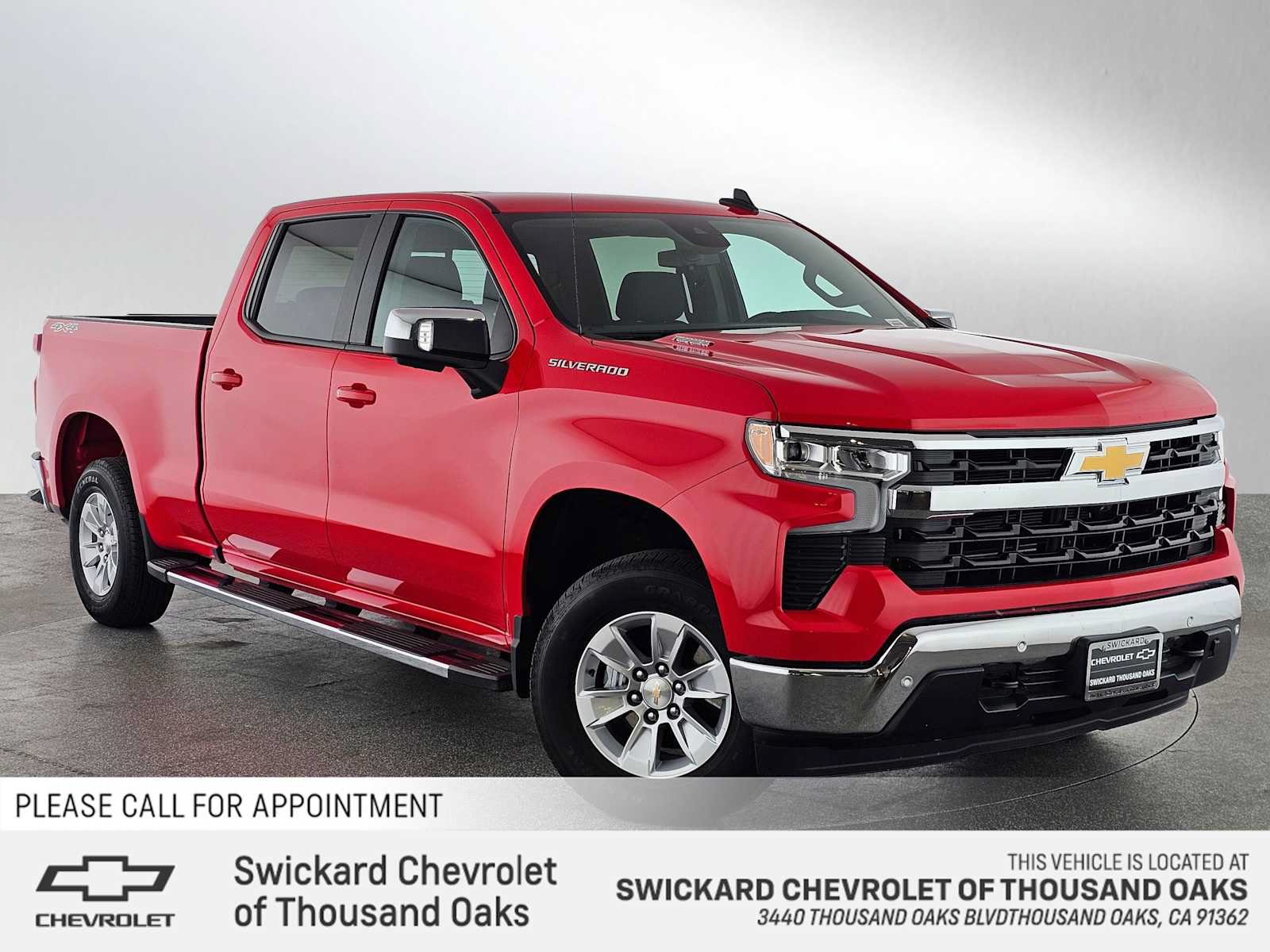 Used 2025 Chevrolet Silverado 1500 LT w/ Safety Package AWD/4WD image 1