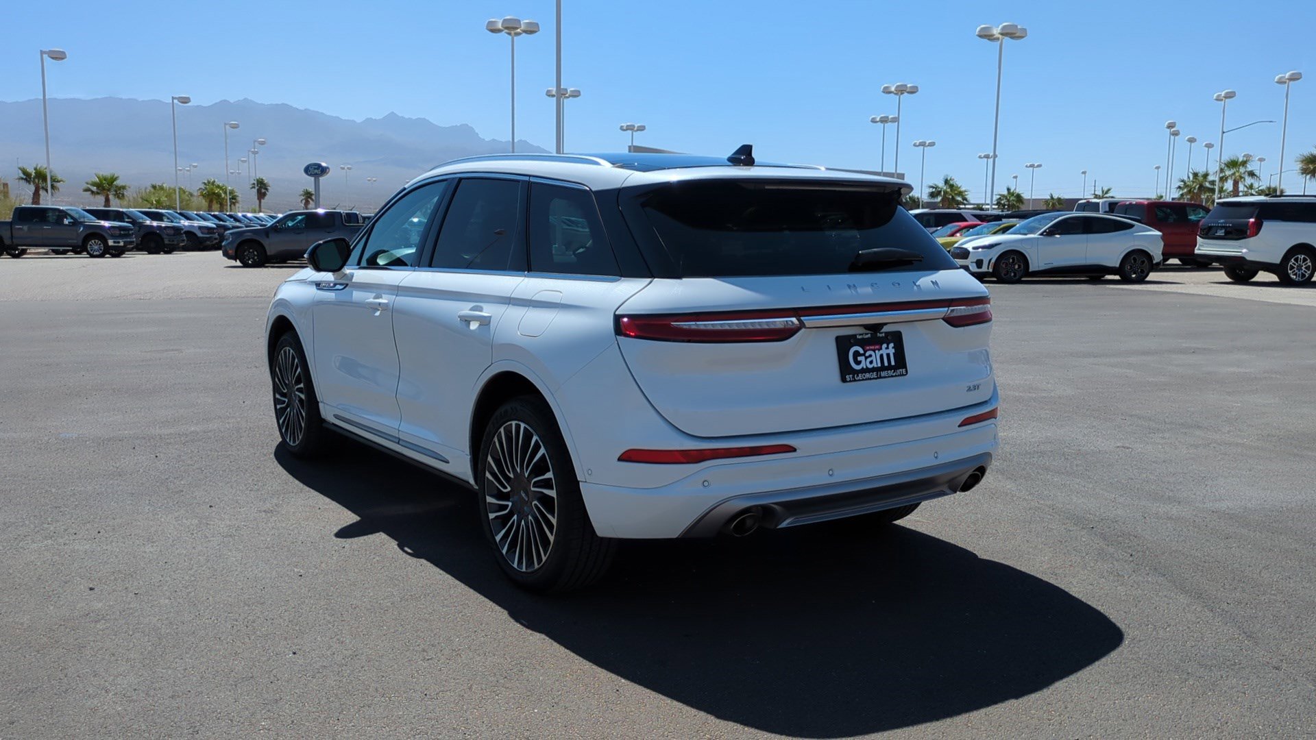 Used 2020 Lincoln Corsair Reserve w/ Equipment Group 201A image 5