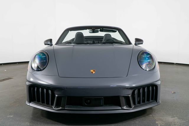 Used 2025 Porsche 911 Carrera GTS RWD image 3