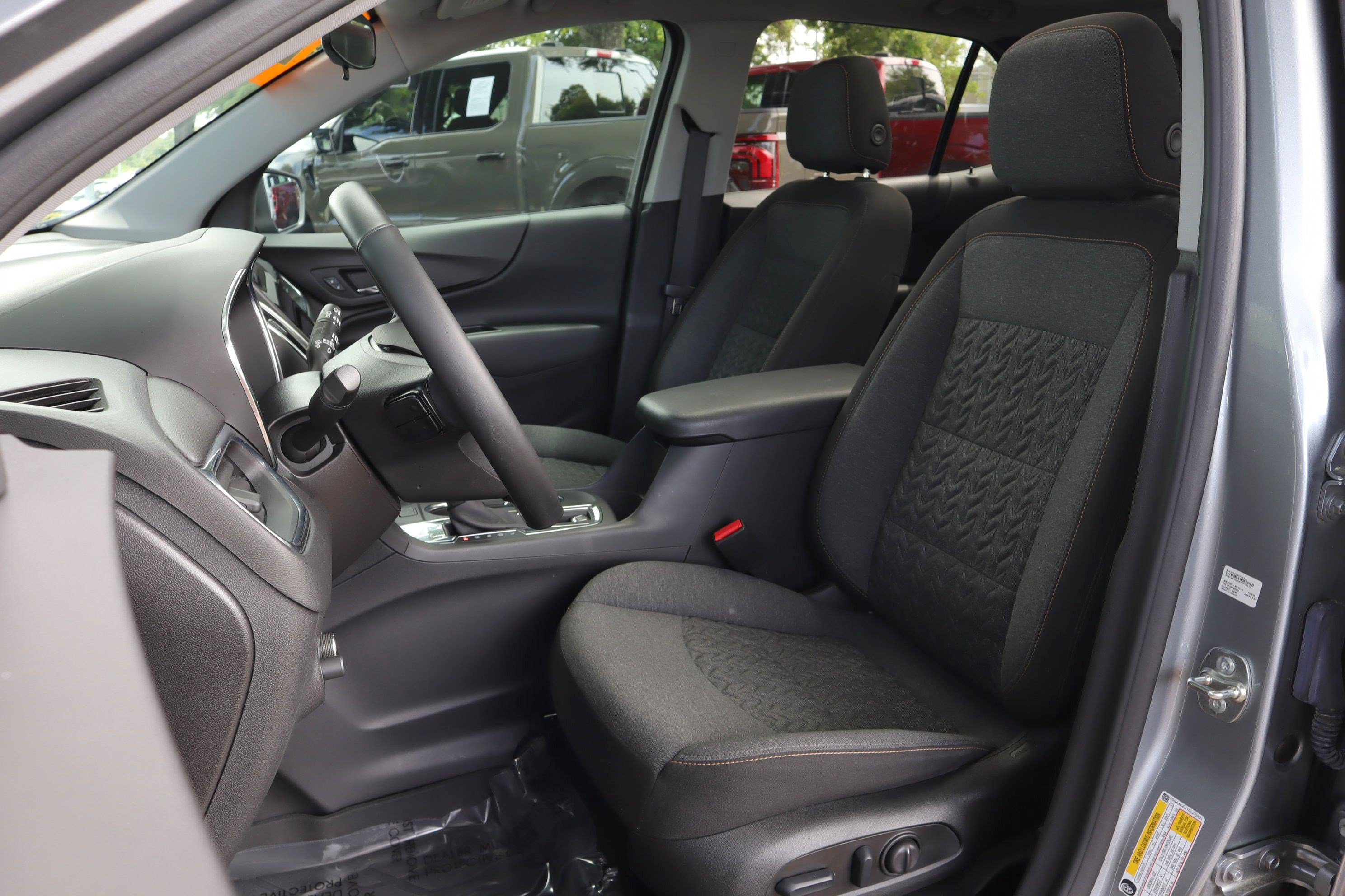 Used 2024 Chevrolet Equinox LT FWD image 9