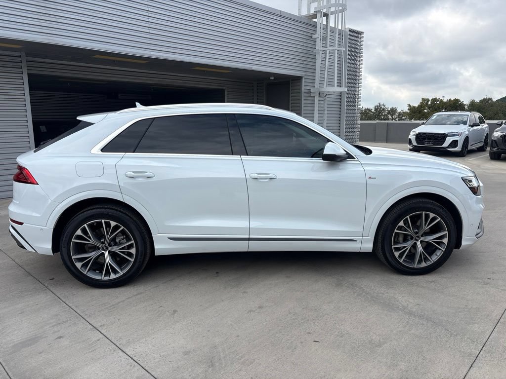 Used 2023 Audi Q8 Premium Plus AWD/4WD image 4