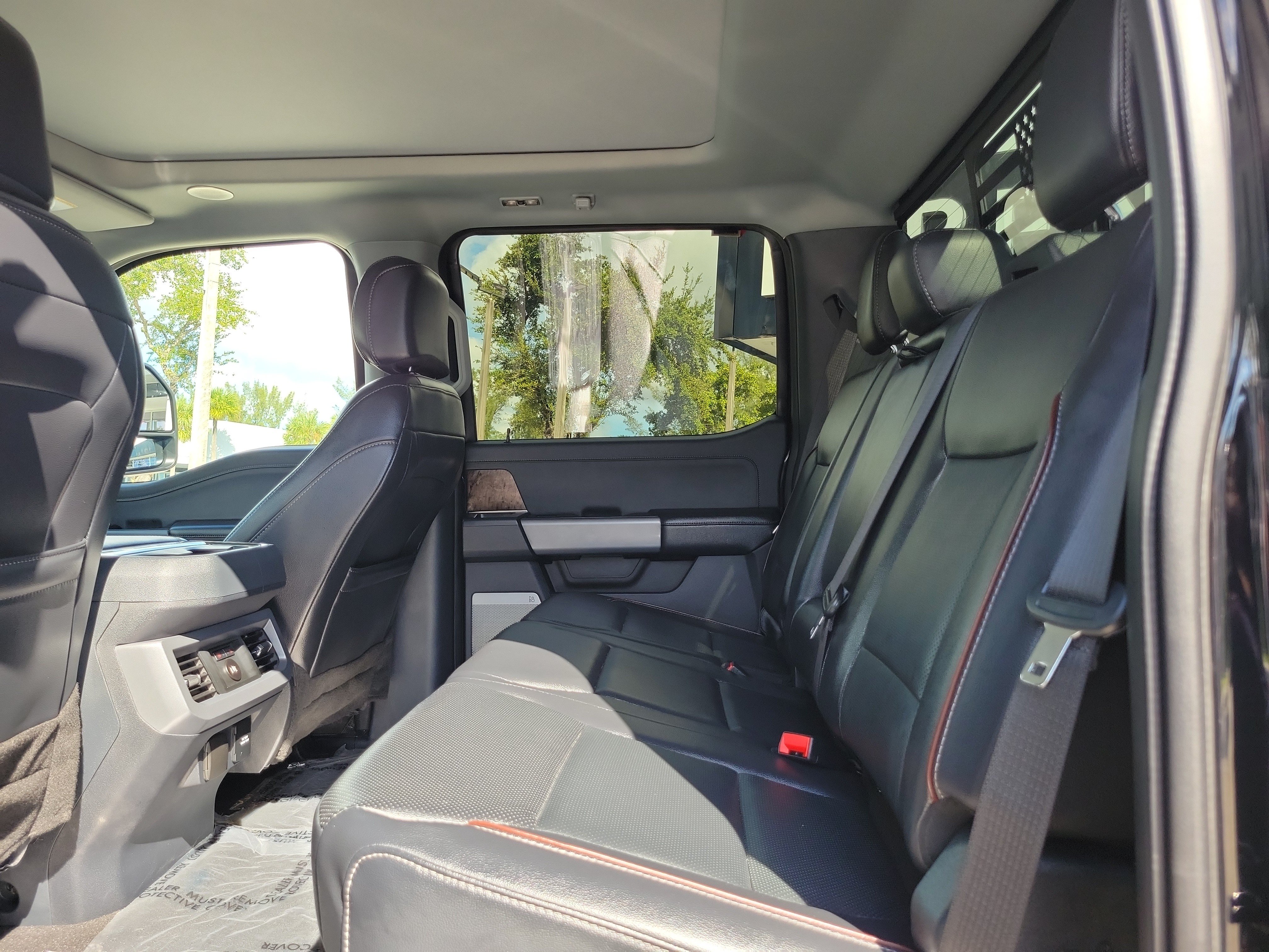 Used 2024 Ford F250 Lariat w/ Lariat Ultimate Package AWD/4WD image 15