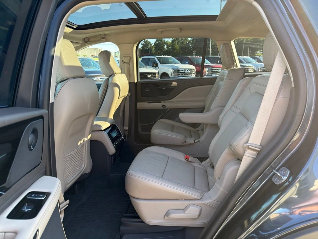 Used 2021 Lincoln Aviator Reserve w/ Equipment Group 201A AWD/4WD image 14