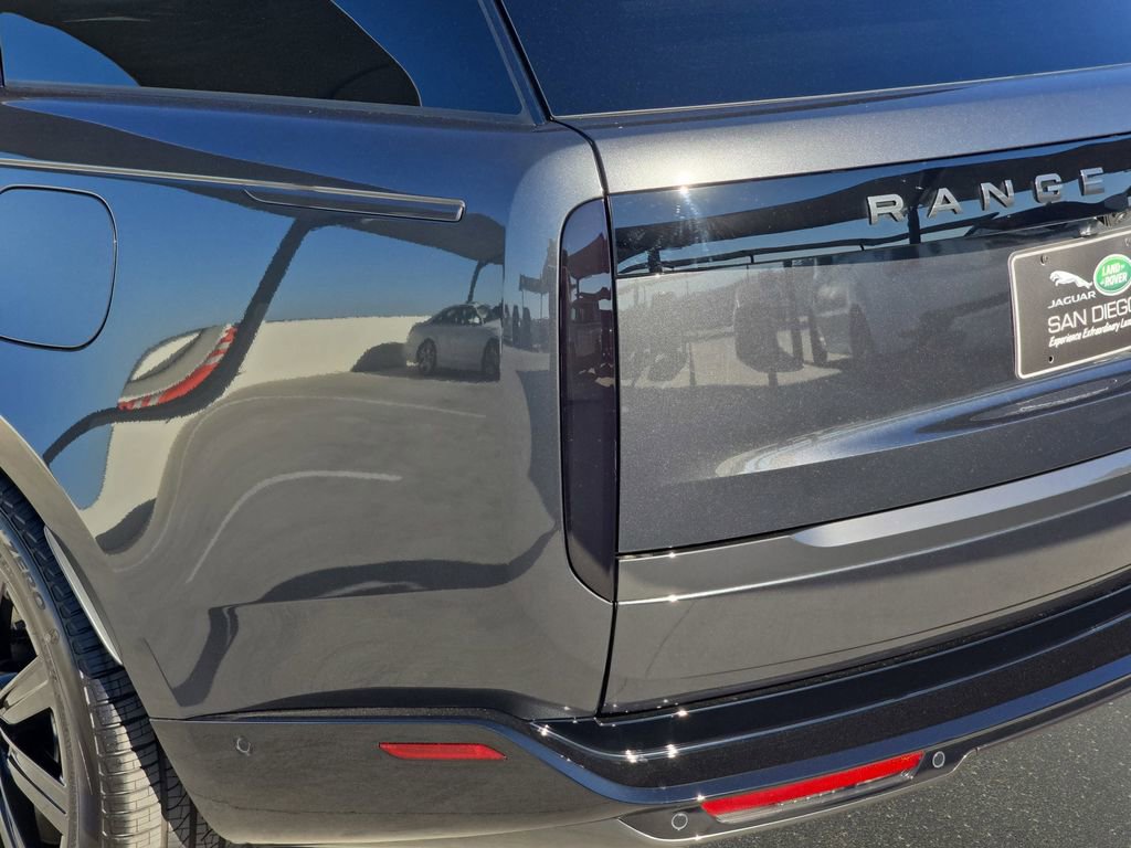 New 2026 Land Rover Range Rover SE image 36