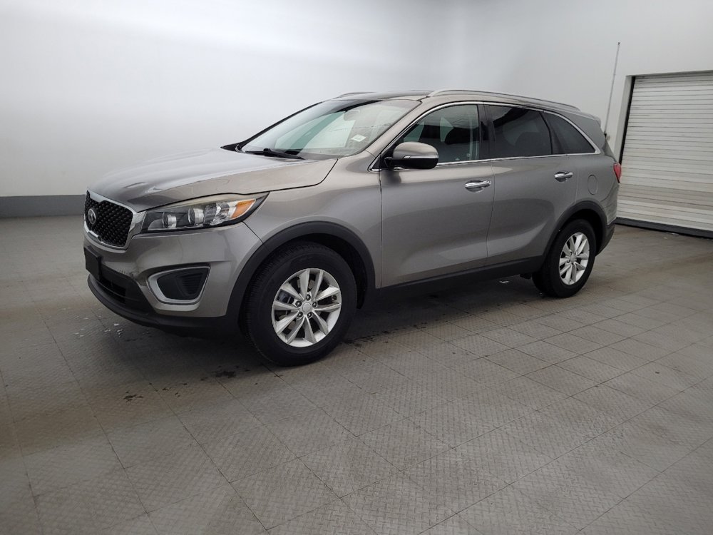 Used 2018 Kia Sorento LX image 2