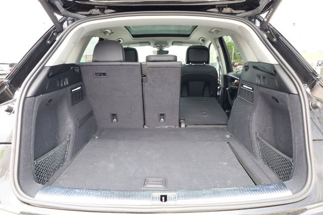 Used 2022 Audi Q5 2.0T Prestige w/ Prestige Package image 36