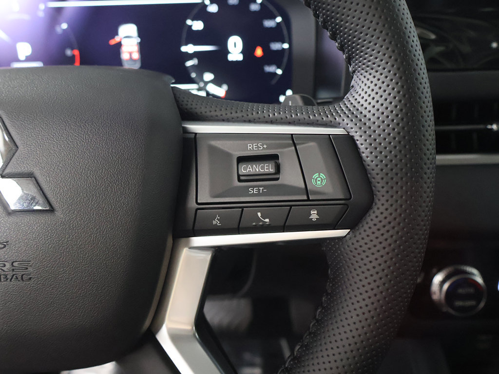 New 2026 Mitsubishi Outlander SE AWD/4WD image 42