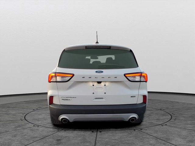 Used 2020 Ford Escape Titanium image 5
