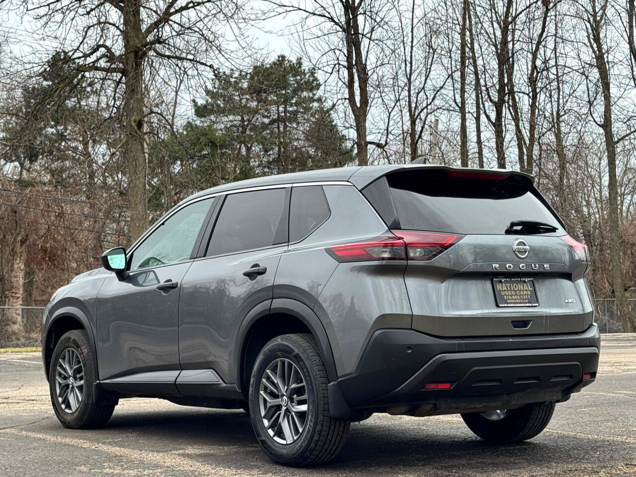 Used 2021 Nissan Rogue S AWD/4WD image 6