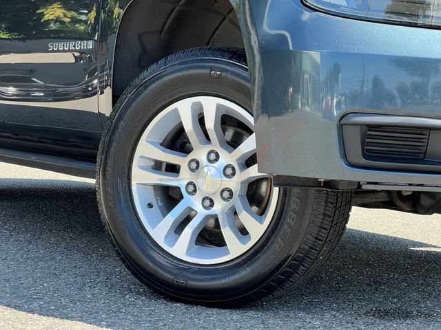 Used 2019 Chevrolet Suburban LT AWD/4WD image 2