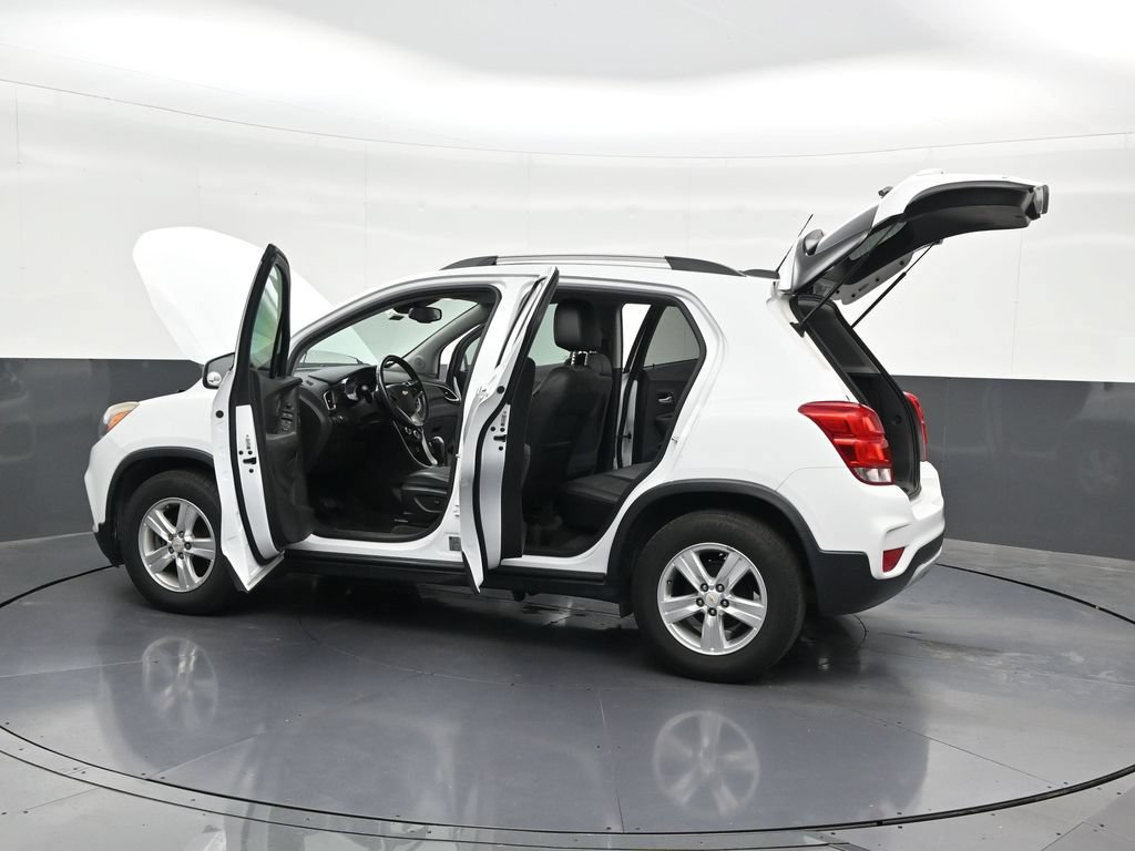 Used 2020 Chevrolet Trax LT w/ LT Convenience Package FWD image 34
