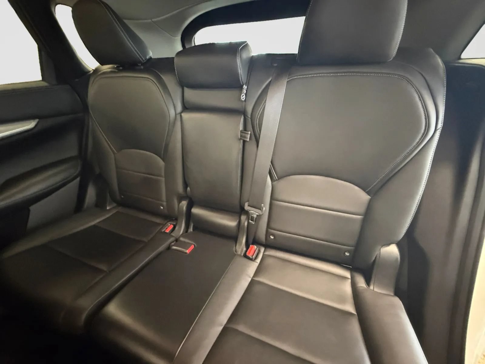 Used 2019 INFINITI QX50 Luxe w/ Navigation Package AWD/4WD image 15