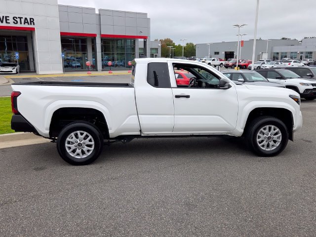 Used 2024 Toyota Tacoma SR w/ Towing Package AWD/4WD image 15