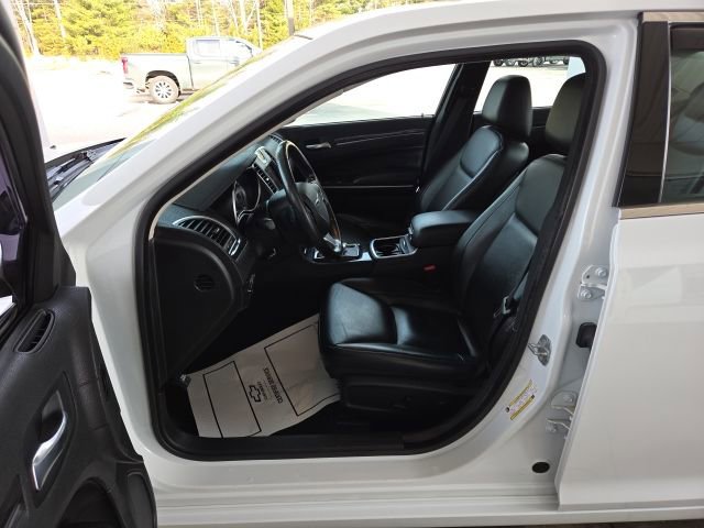Used 2021 Chrysler 300 Touring L image 14