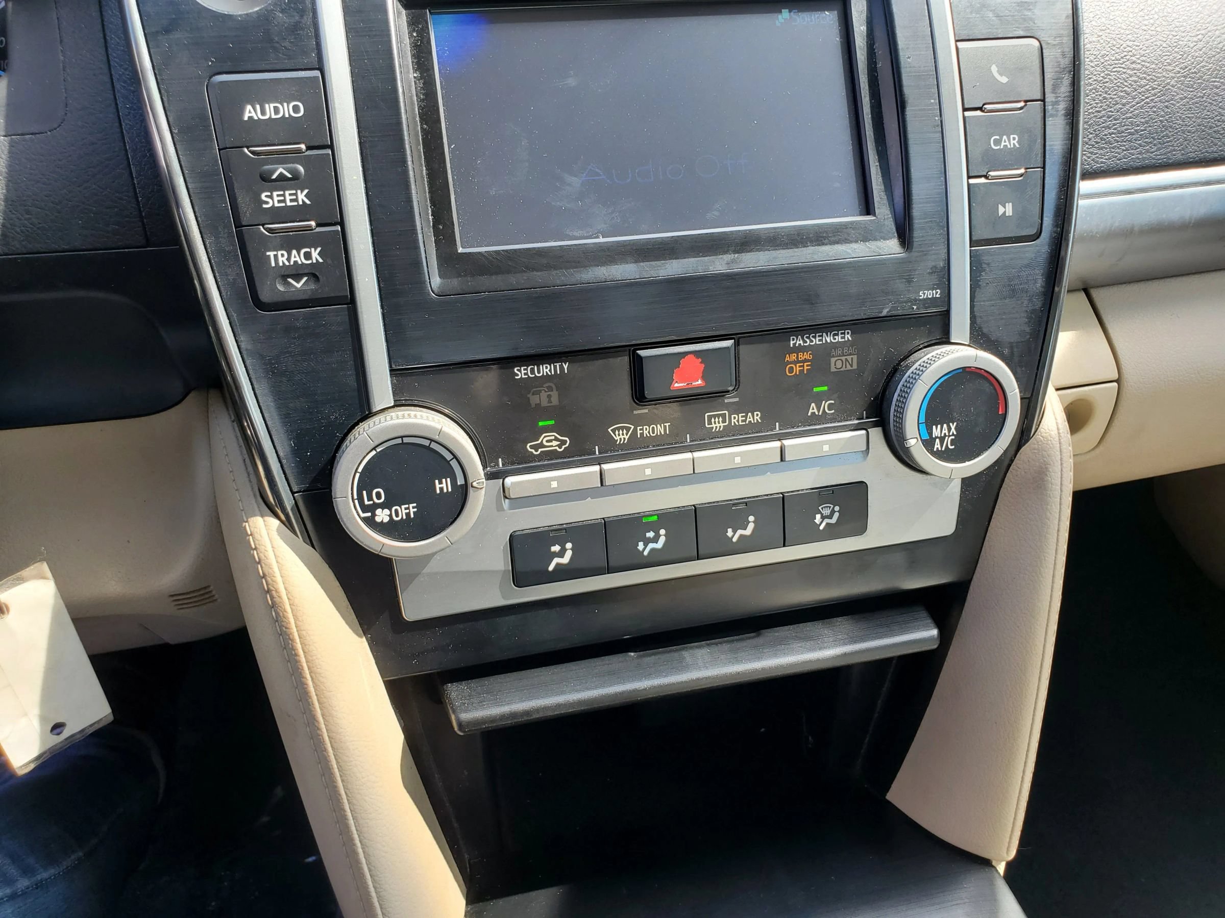 Used 2012 Toyota Camry LE FWD image 42