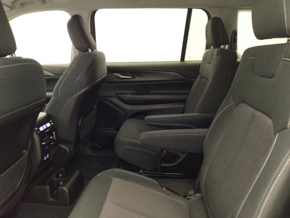 Used 2023 Jeep Grand Cherokee L Laredo w/ Luxury Tech Group I RWD image 18