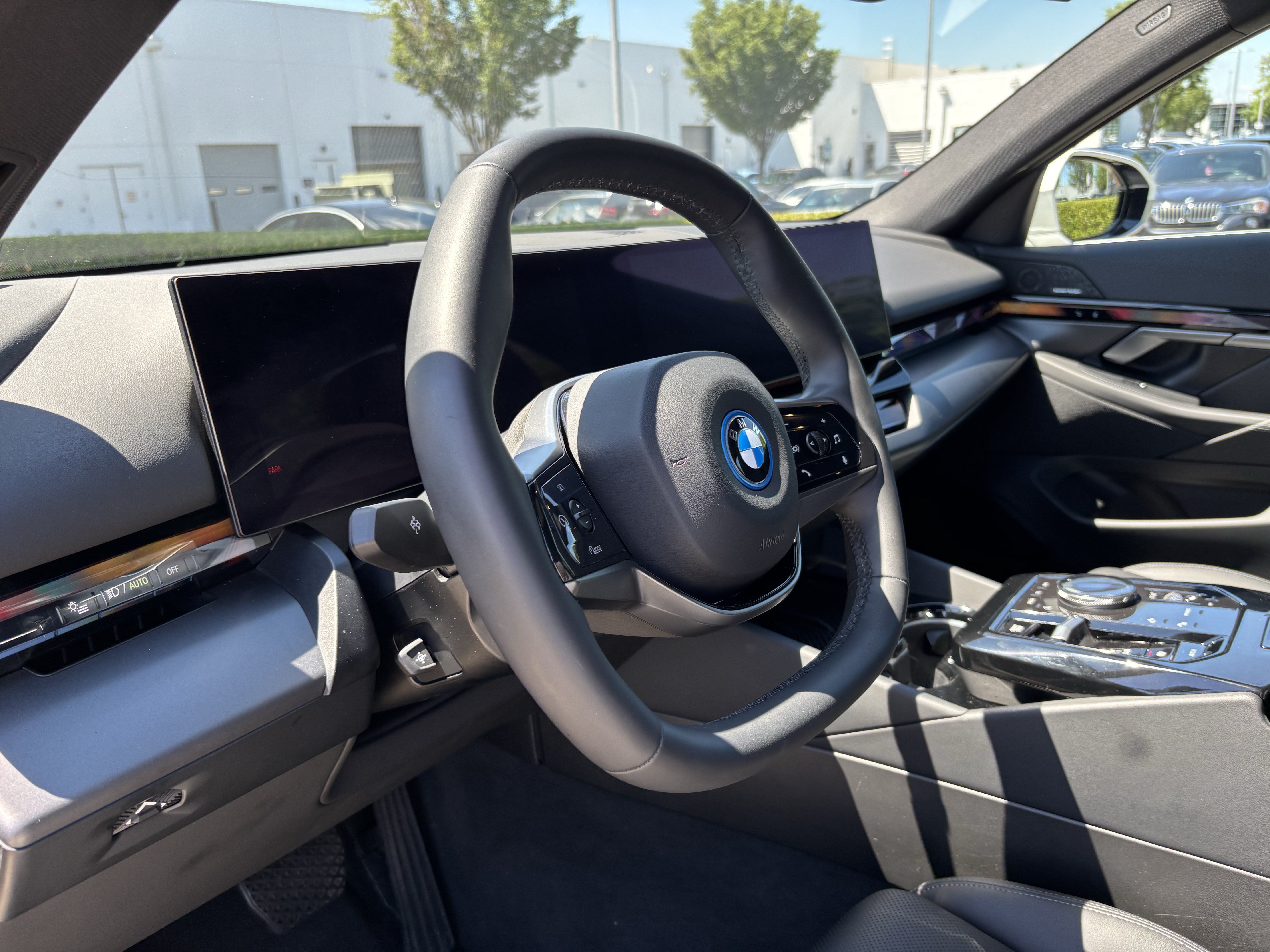 Certified 2024 BMW i5 eDrive40i w/ Convenience Package RWD image 17