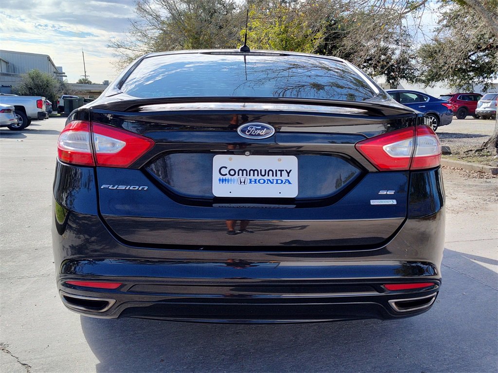 Used 2014 Ford Fusion SE image 5