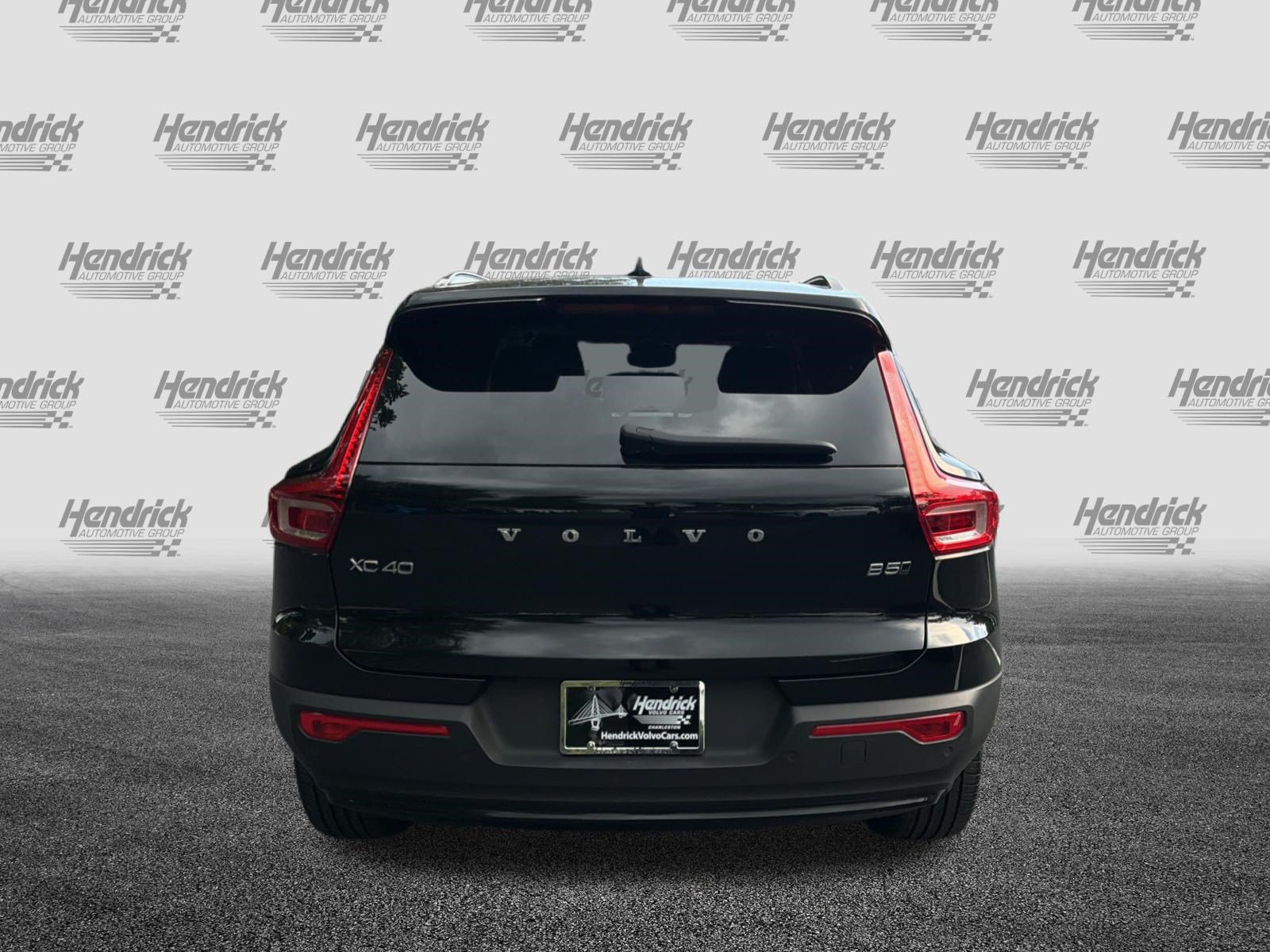 Certified 2024 Volvo XC40 B5 Core w/ Protection Package Premier AWD/4WD image 9