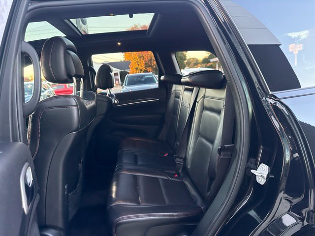 Used 2017 Jeep Grand Cherokee Trailhawk w/ Trailhawk Luxury Group AWD/4WD image 14