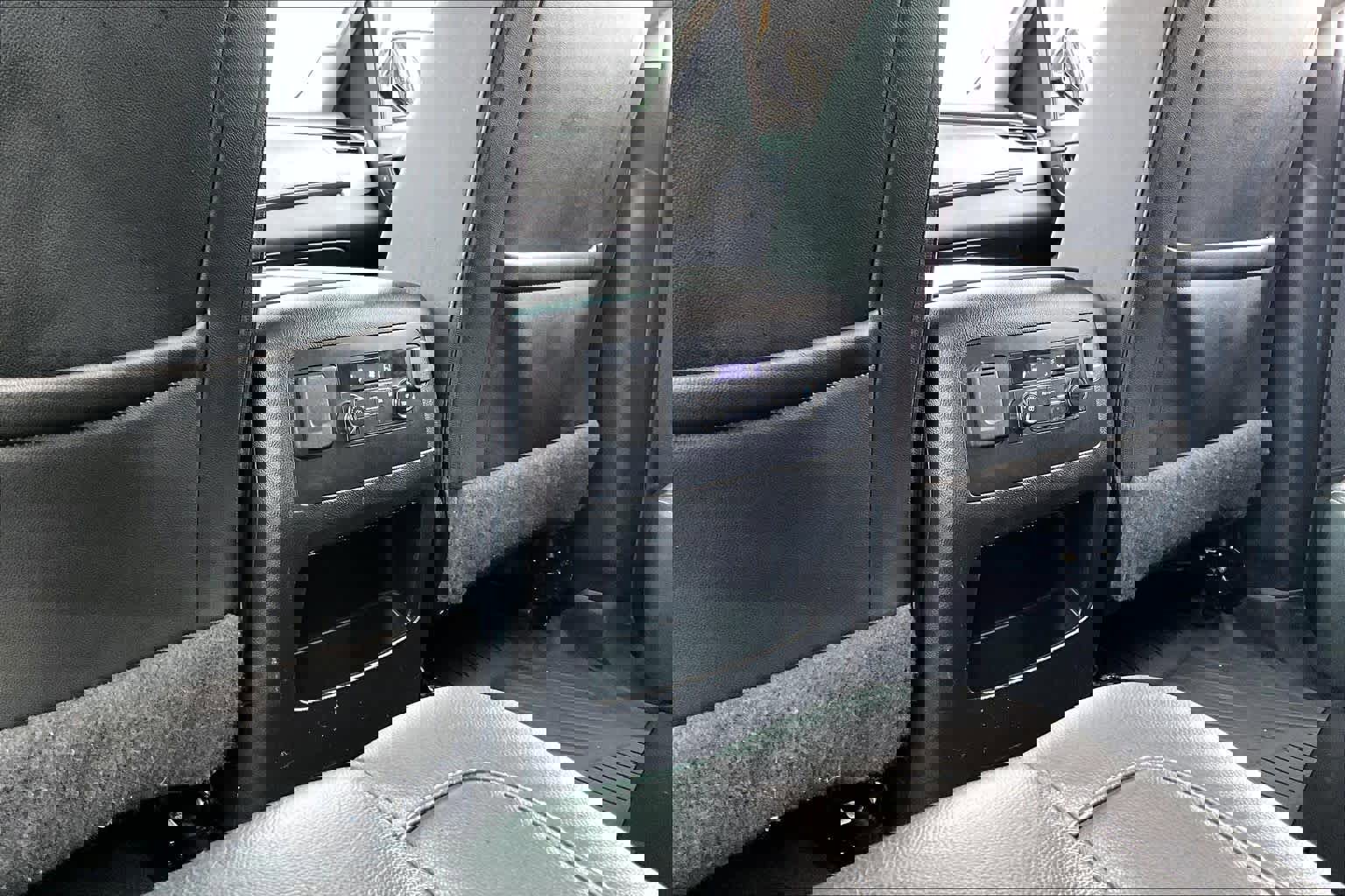 Used 2019 GMC Yukon SLT image 33