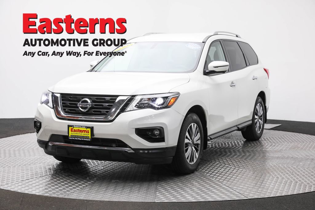 Used 2020 Nissan Pathfinder SL image 1