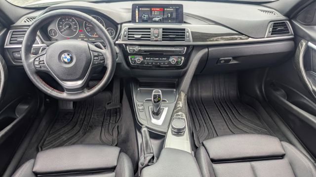 Used 2018 BMW 330i xDrive Sedan AWD/4WD image 23