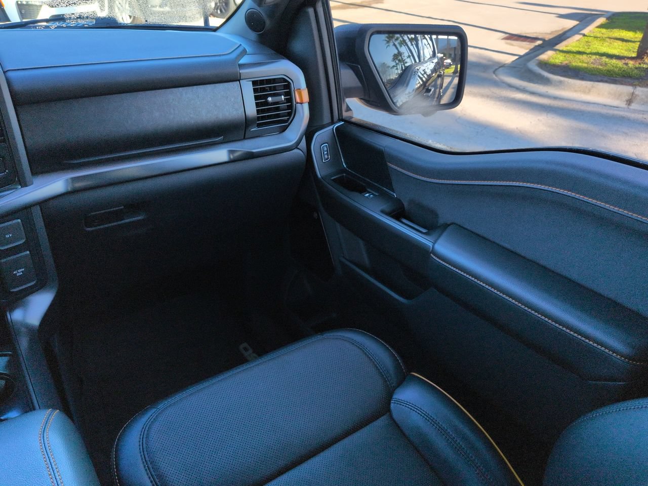 Used 2025 Ford F150 Tremor w/ Equipment Group 402A High AWD/4WD image 17