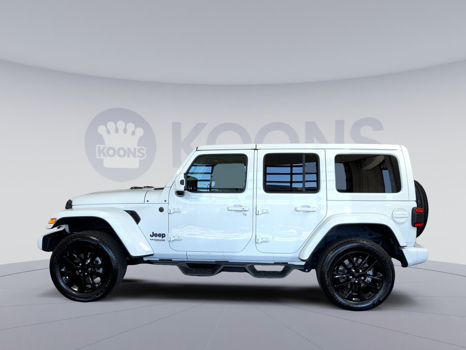 Used 2021 Jeep Wrangler Unlimited Sahara AWD/4WD image 2