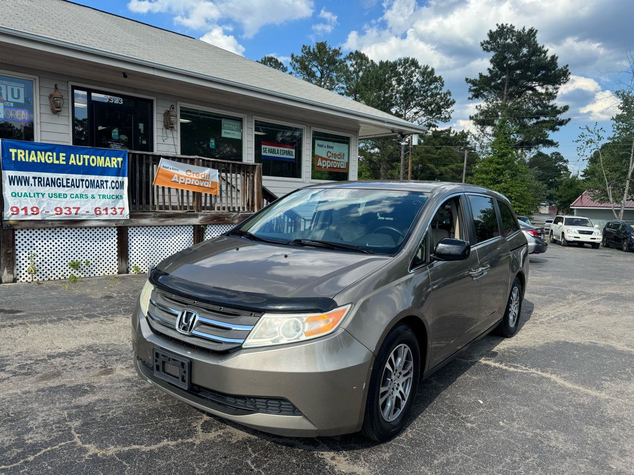 Used 2013 Honda Odyssey EX image 1