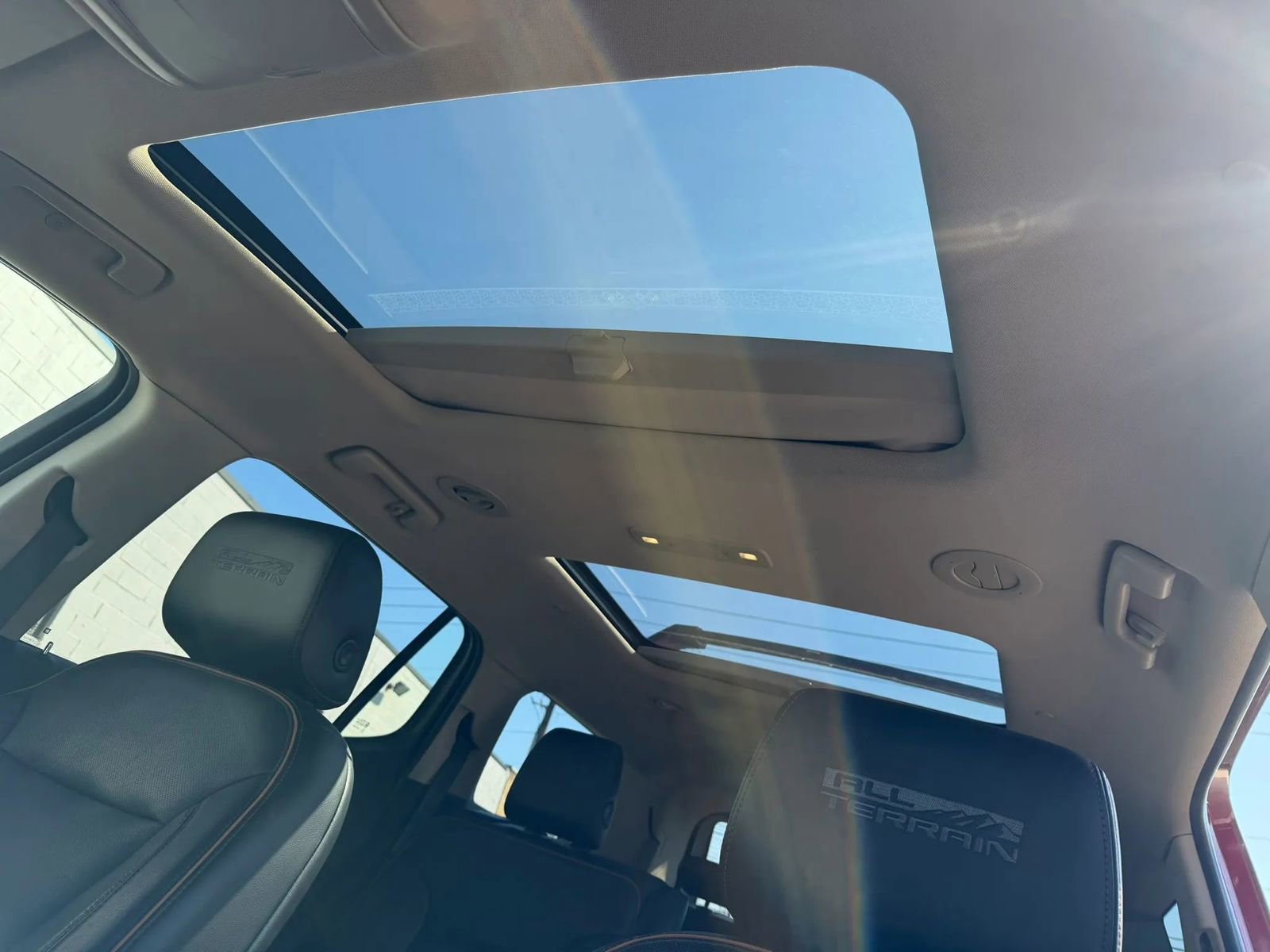 Used 2019 GMC Acadia SLT image 13