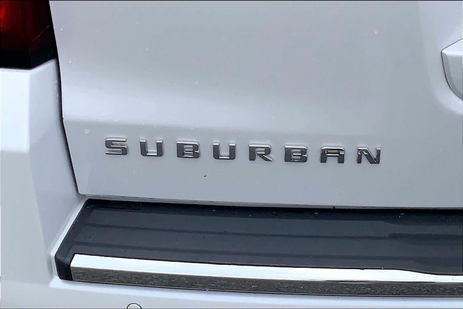 Used 2017 Chevrolet Suburban Premier RWD image 31