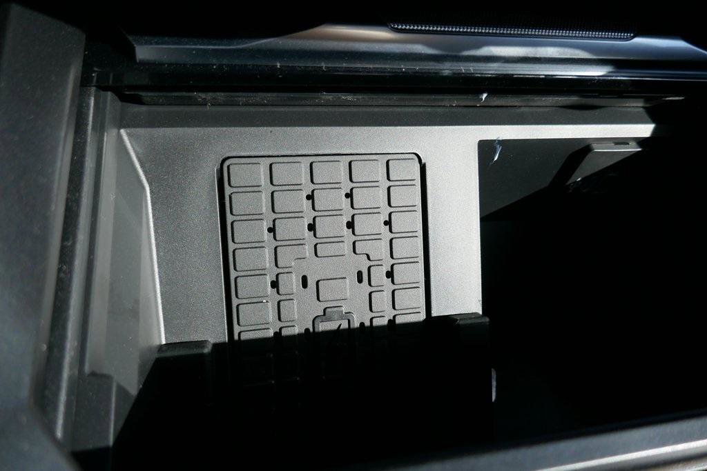 New 2026 Ford F350 Platinum w/ FX4 Off-Road Package image 21