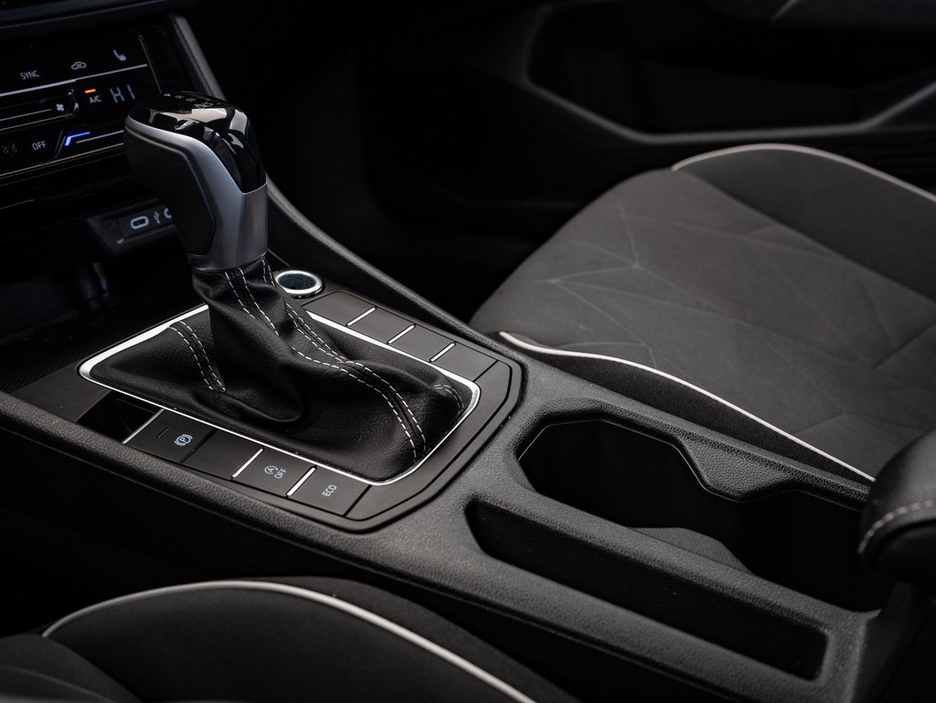 Used 2025 Volkswagen Jetta Sport image 33