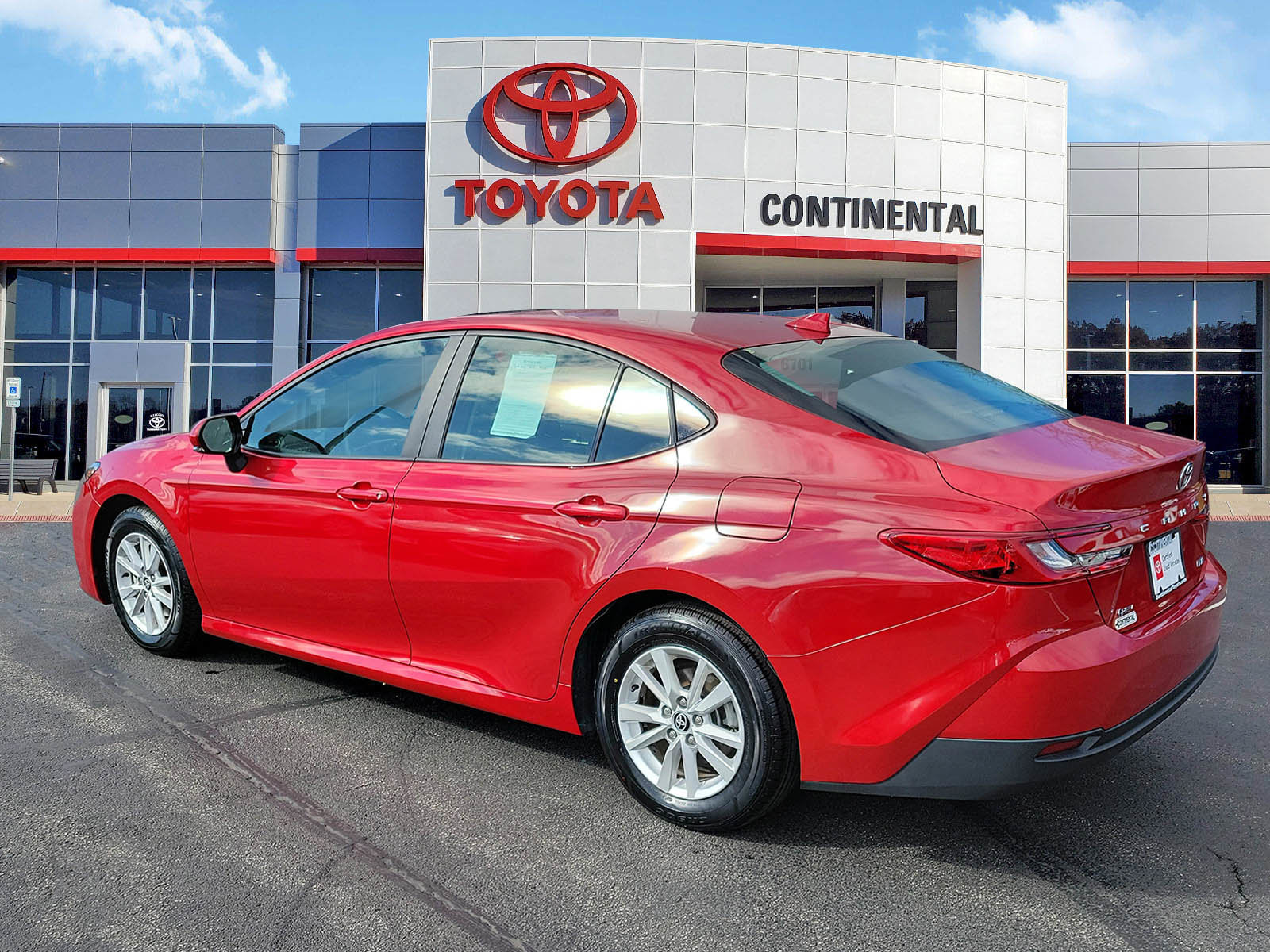 Certified 2025 Toyota Camry LE image 4