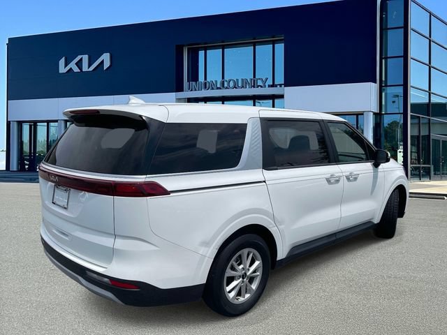 Certified 2024 Kia Carnival LX FWD image 6