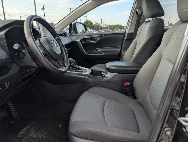 Used 2024 Toyota RAV4 XLE FWD image 26