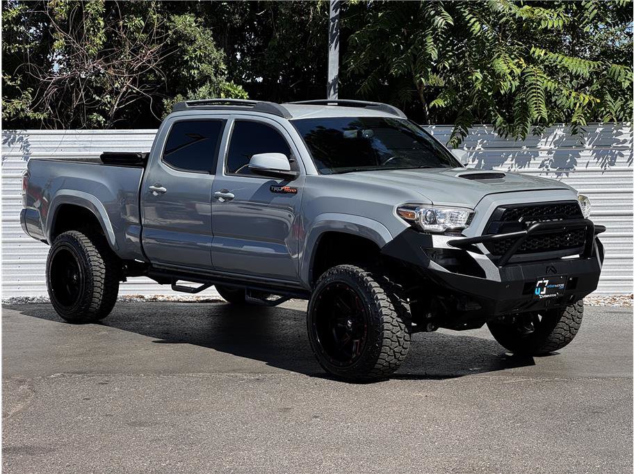 Used 2016 Toyota Tacoma TRD Off-Road w/ Towing Package AWD/4WD image 6