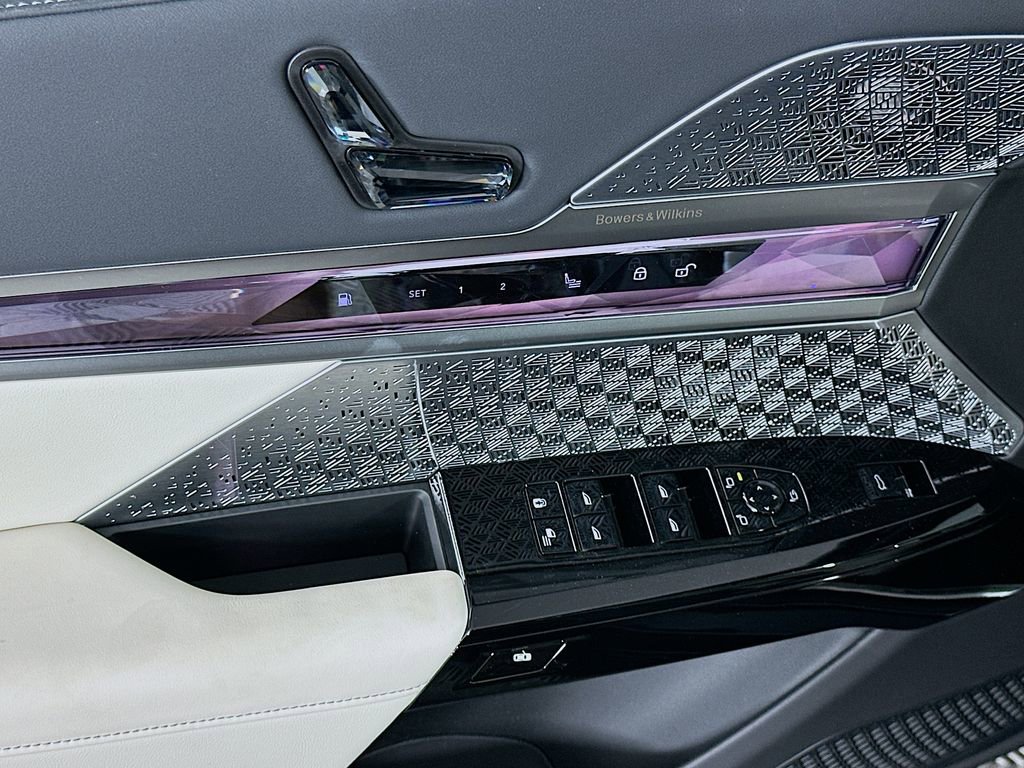 New 2026 BMW 750e xDrive w/ Executive Package image 20