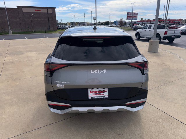 Used 2024 Kia Sportage LX image 5